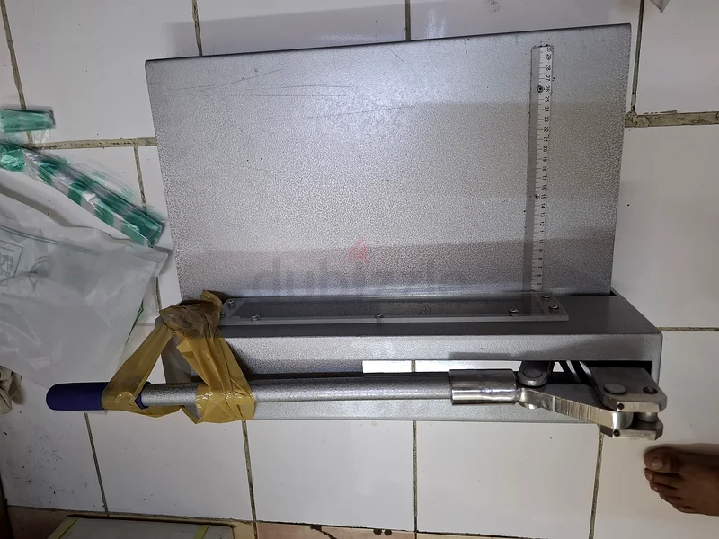 آلة قطع صفائح الألومنيوم63258661618946111
