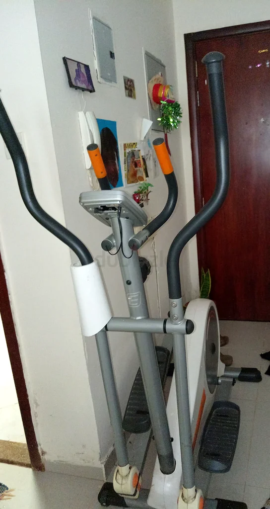 Get Fit with this Excellent Elliptical Trainer!63242169223938111