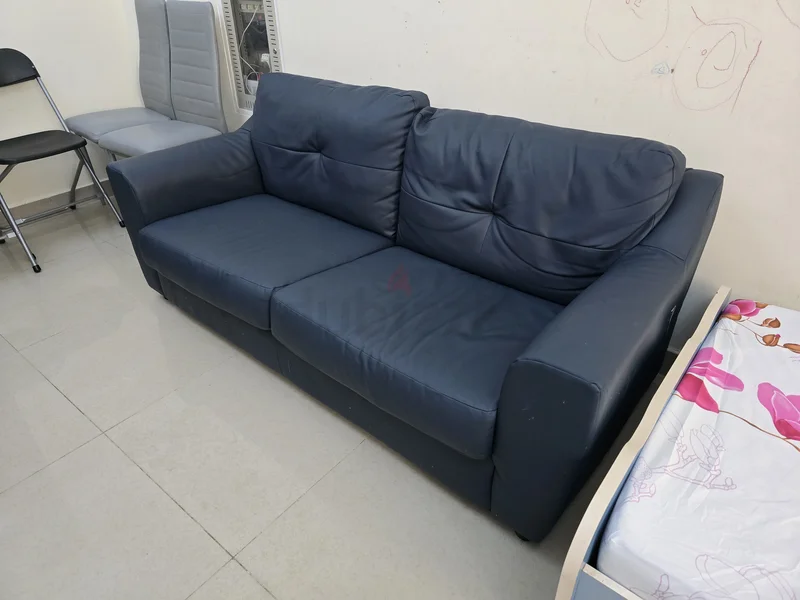 أريكة جلدية مريحة للبيع628647081075221125