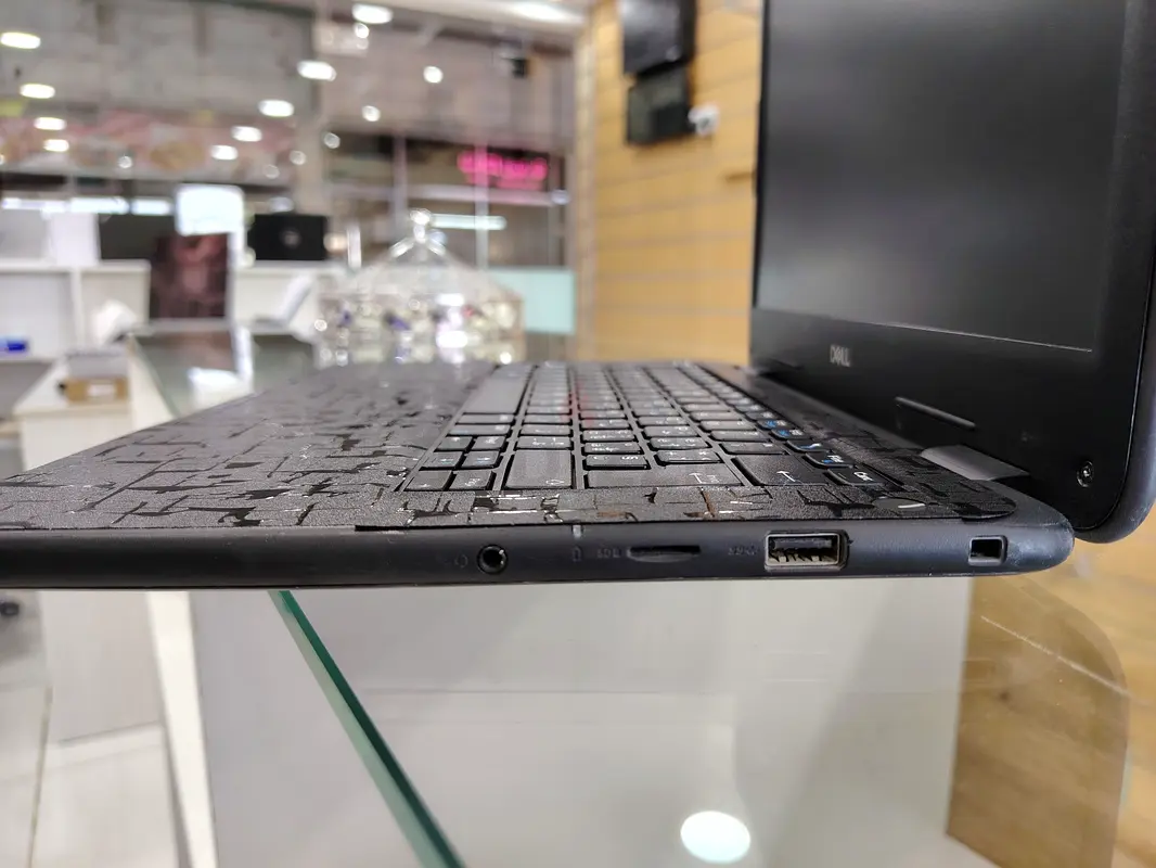 Dell Latitude 331063255528277635113
