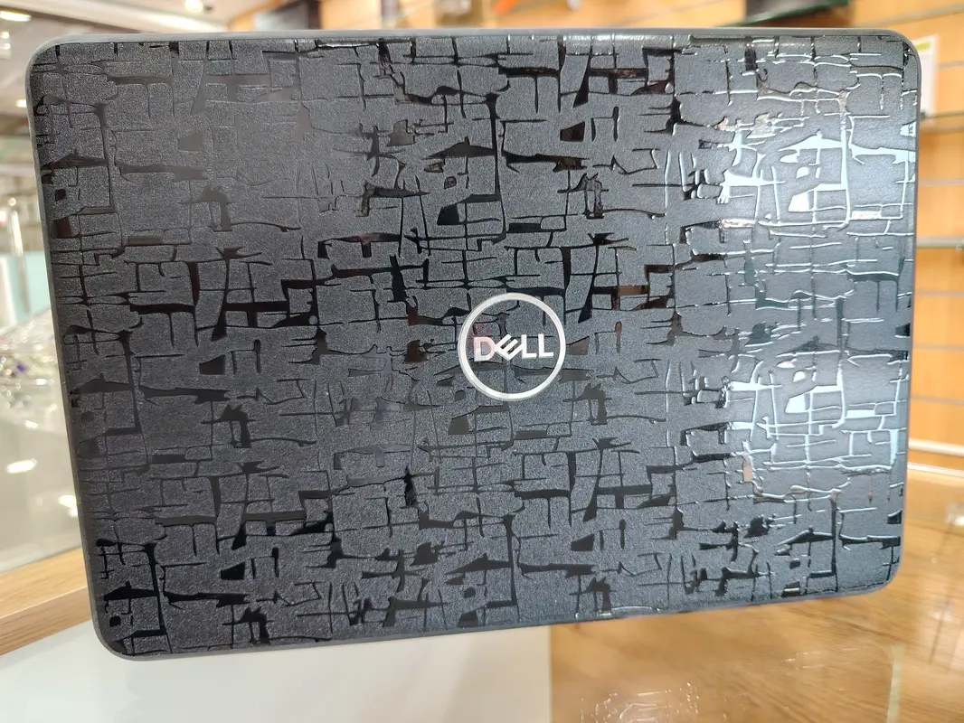 Dell Latitude 331063255528277635111