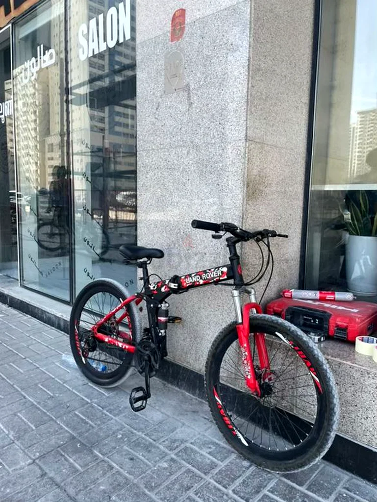 Land Rover Cycle Urgent Sale (Price negotiable)63169471820033112