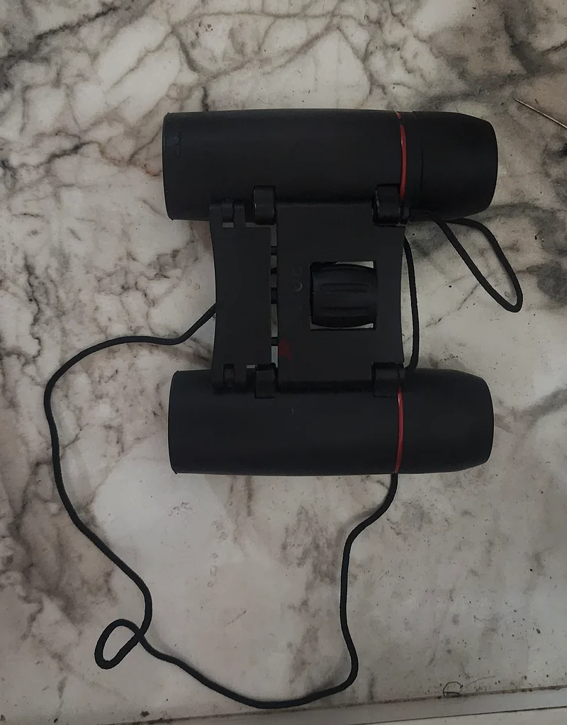 ثنائي العينين63235112542466111