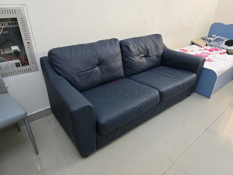 أريكة جلدية مريحة للبيع62864708107522111