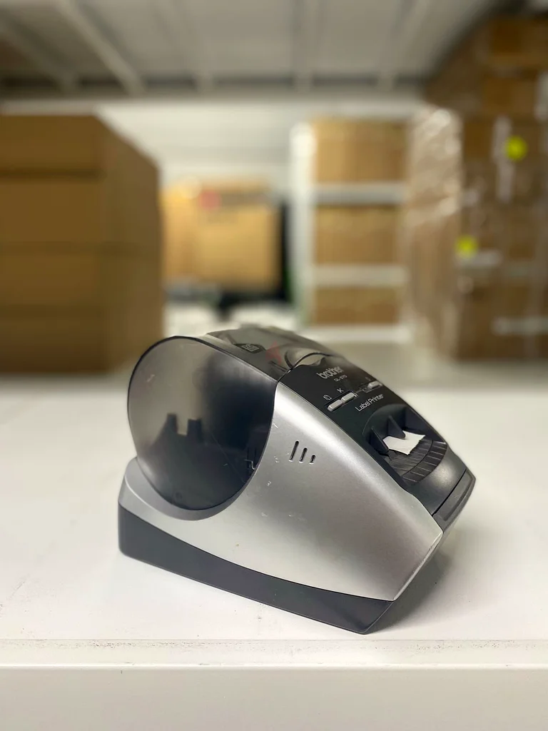 Brother QL-570 Label Printer | 300 x 600 dpi Resolution | Built-in Cutter63165239374978111