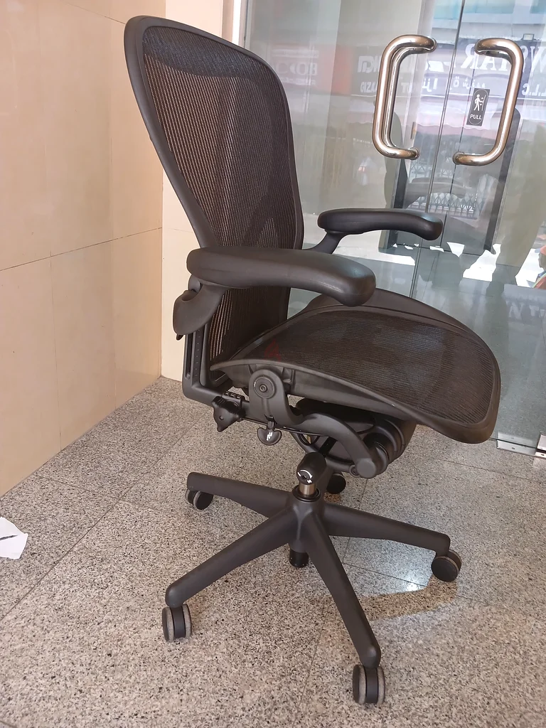 Selling For Herman Miller Ergonomic Aeron Chair Size B And C or Ultimate Comfort With Posture Fit63179388321921112