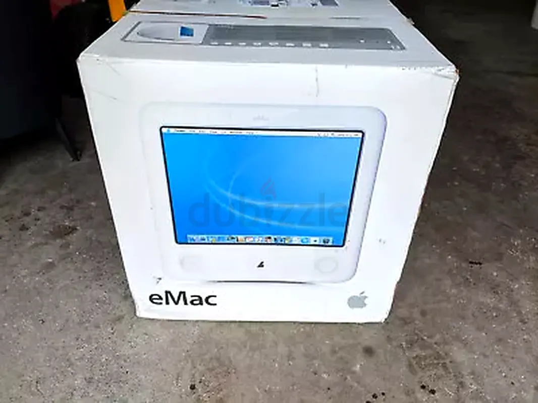 Apple eMac63256078331651110