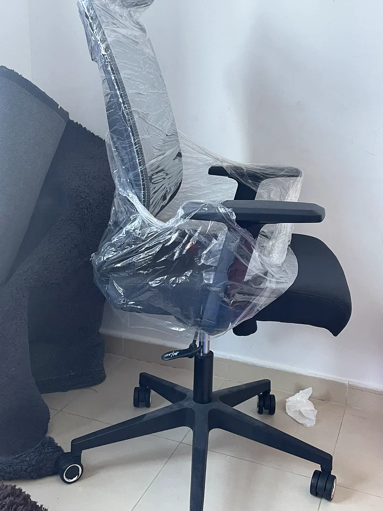 كرسي مكتب أنيق ومتين - غير معبأ، جاهز للاستخدام!63211913226497119