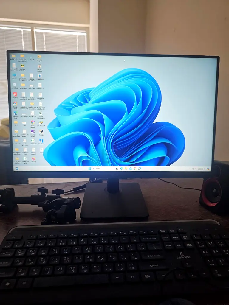 Hp Core I3, desktop computer 1500gb hdd, 12gb ram, 19 inch monitor