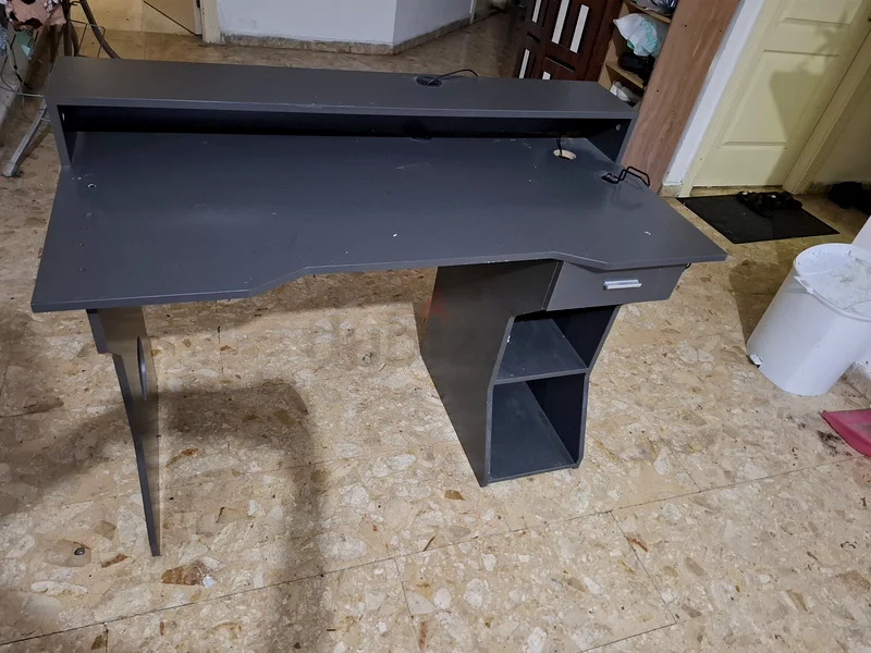 Gray stylish Study And Computer table63219827064835113
