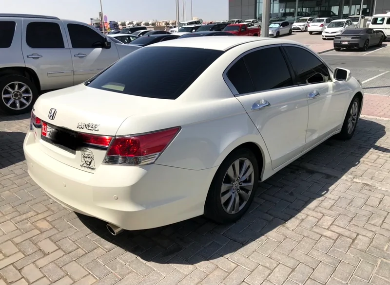 Honda Accord 2011 V4 Gulf specification, agency paint, very clean63154618253953113