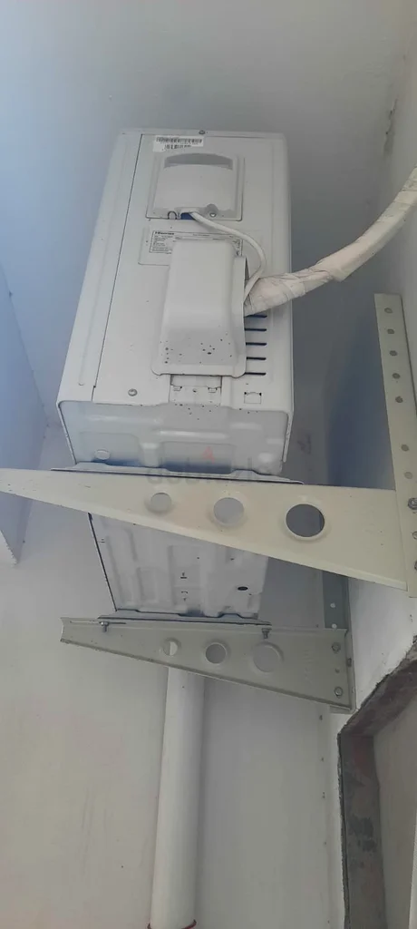 1.5 ton light used Hisense AC for Sale63168997086211114