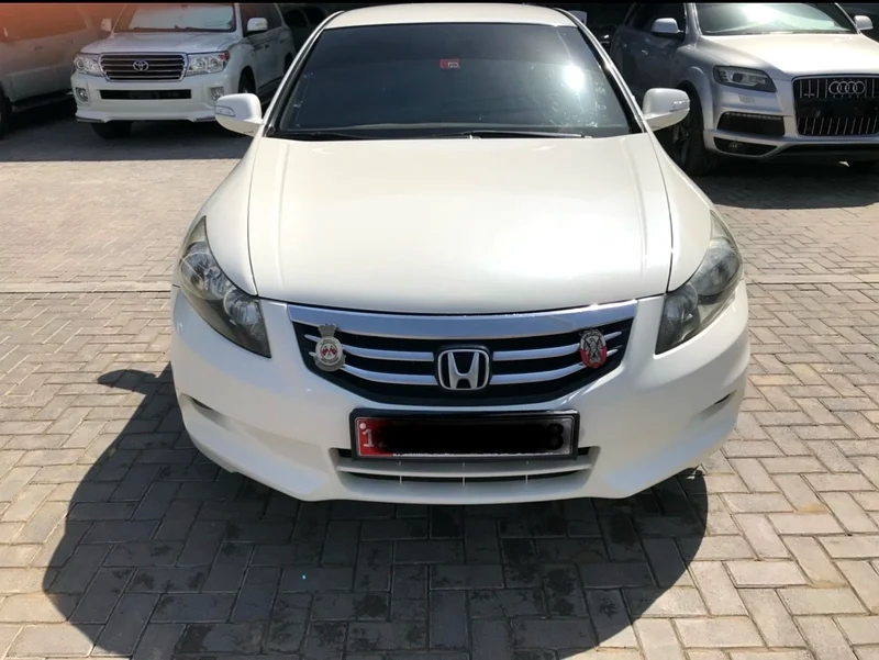 Honda Accord 2011 V4 Gulf specification, agency paint, very clean63154618253953111