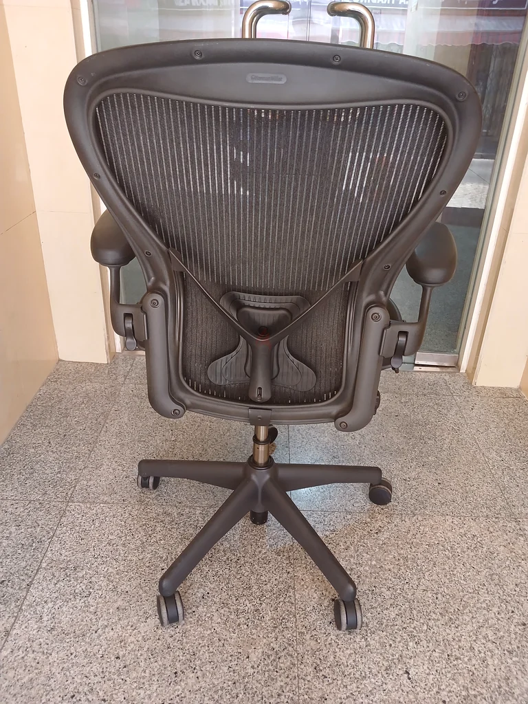 Selling For Herman Miller Ergonomic Aeron Chair Size B And C or Ultimate Comfort With Posture Fit63179388321921111