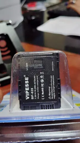 BRAND NEW VIPESSE BP828 BATTERY WITH CHARGER