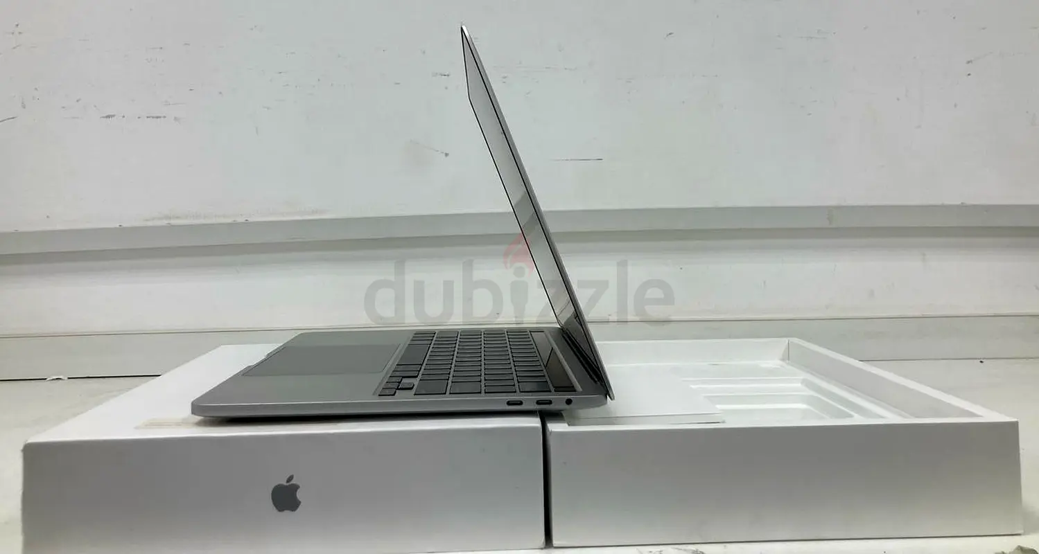 13 inch Mac book pro63256604063874114