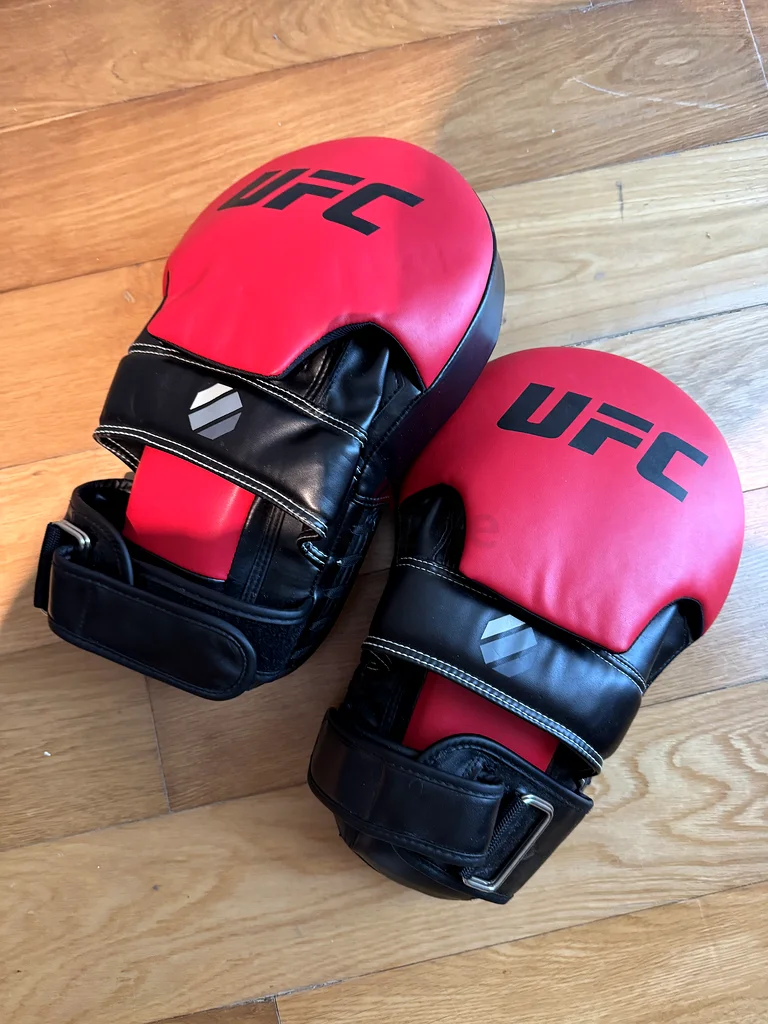 UFC punching pads632416548721951125
