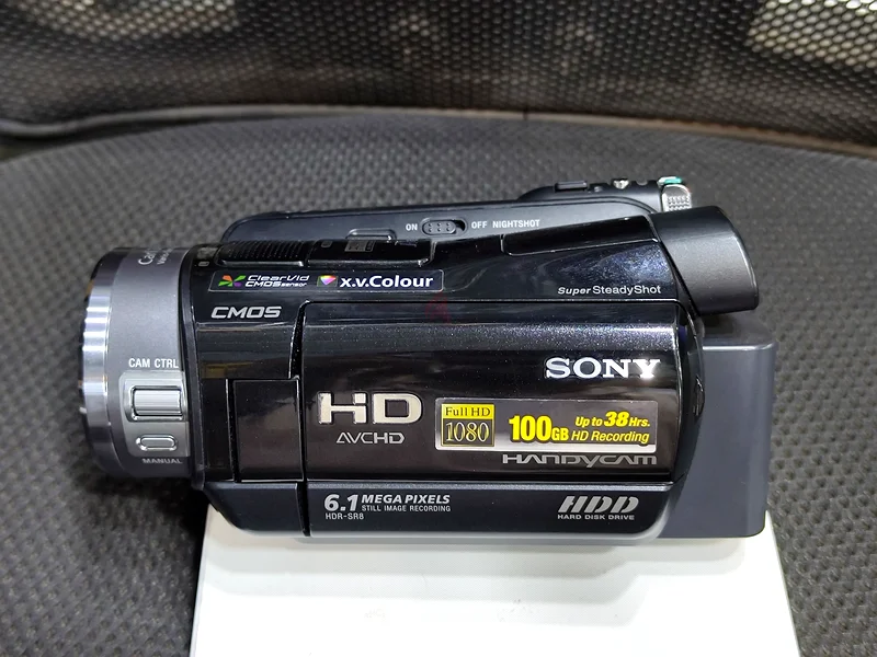 سوني هانديكام HDR-SR8E (100 جيجابايت) كاميرا فيديو عالية الدقة مزودة بقرص صلب632346126383371122