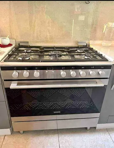 Siemens 5 Burner 10 Month Old G Range With Turbo Fan cooker Stainless Steel FREE DELIVERY+WARRANTY