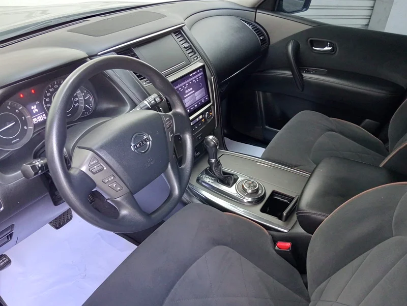 Nissan patrol 2019 V6 gcc accident free single owner well maintained63156990185987113