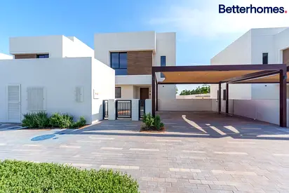 Lively | Single Row | Prime Location | Brand New