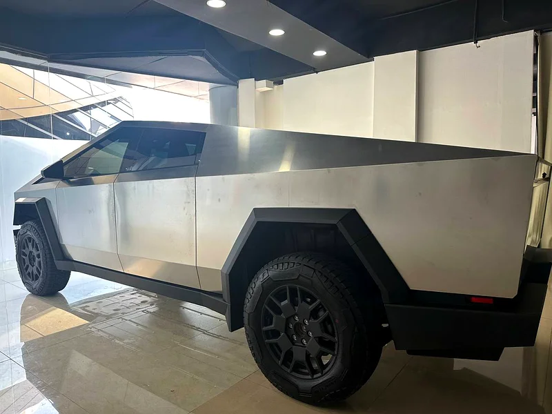 TESLA CYBERTRUCK | STOCK IN DUBAI | FREE TEST-DRIVE | FULL WARRANTY | 0km - ZERO KM |63134498118787111