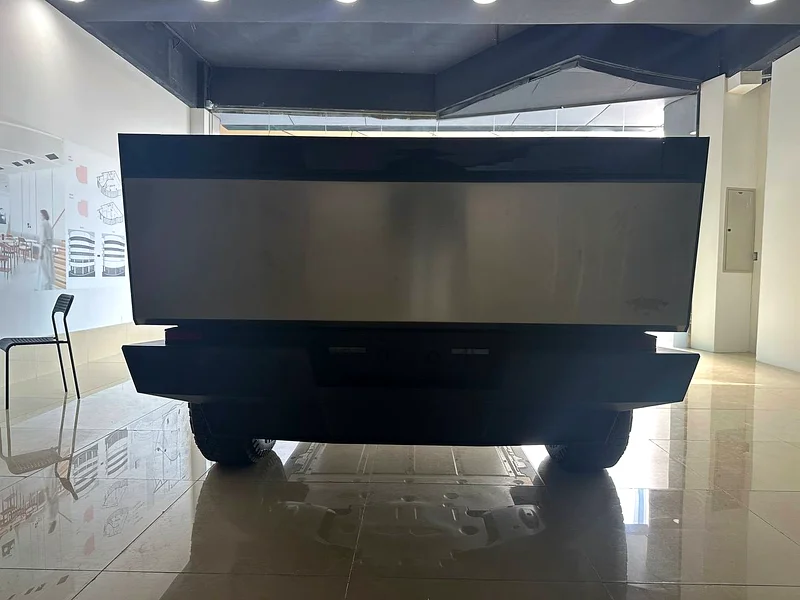 TESLA CYBERTRUCK | STOCK IN DUBAI | FREE TEST-DRIVE | FULL WARRANTY | 0km - ZERO KM |63134498118787112