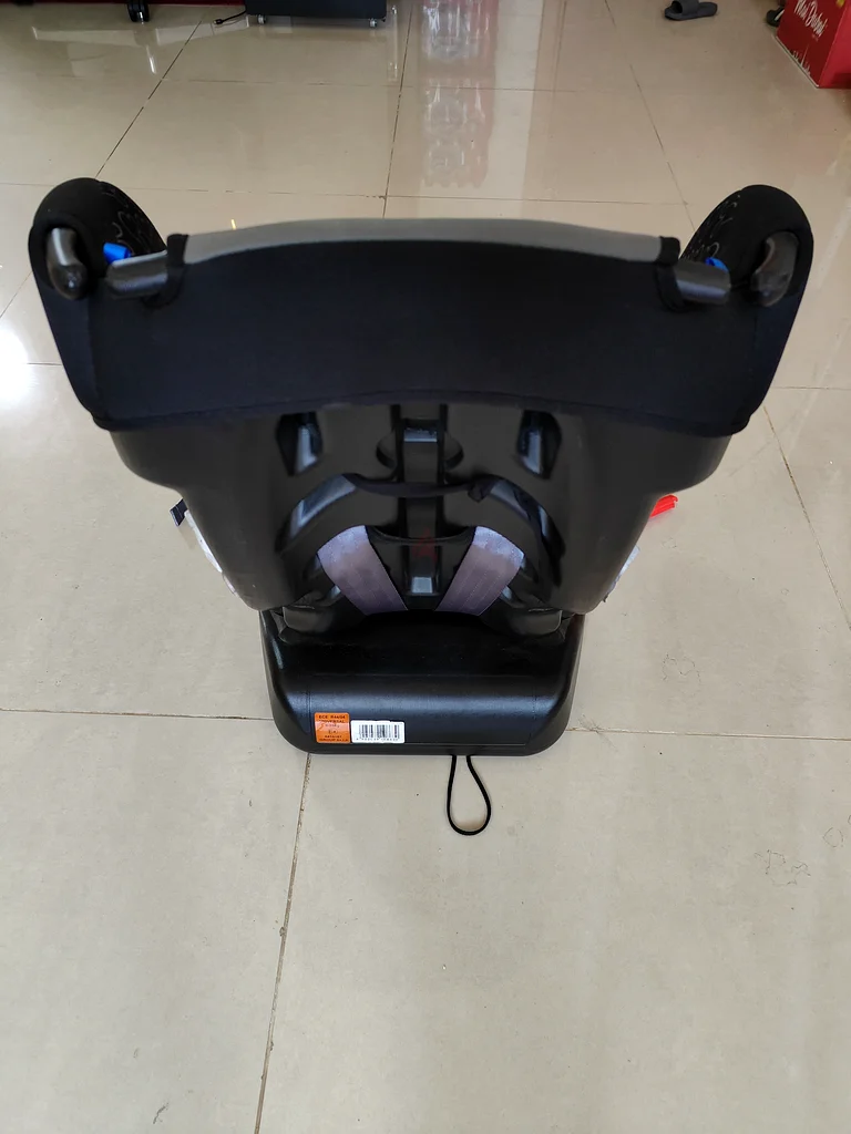 Adorable Mickey Mouse Car Seat for Your Little One!63204866293762112