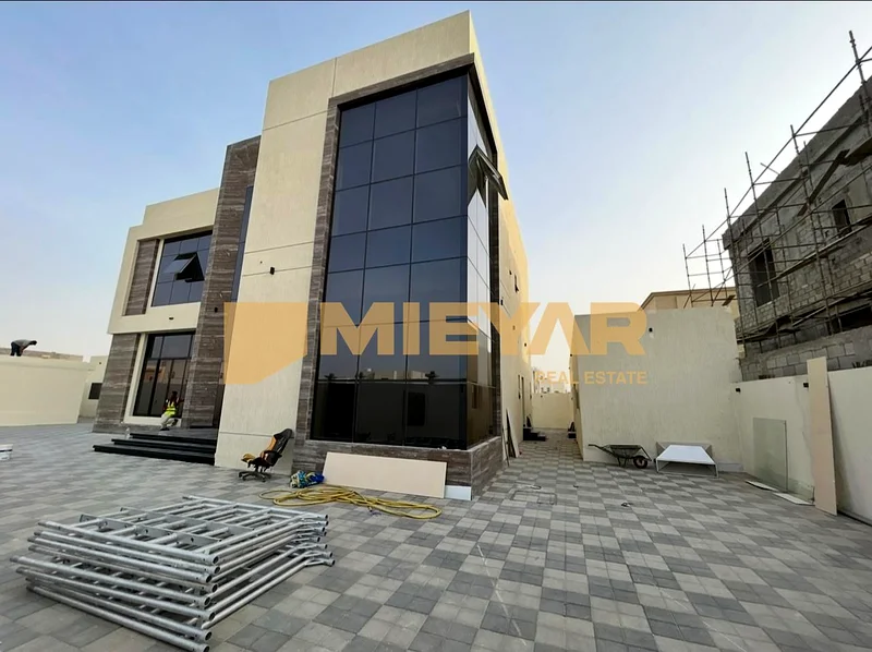 فيلا فاخرة - موقع متميز - جديدة بالكامل - تصميم حديث629376191880981129