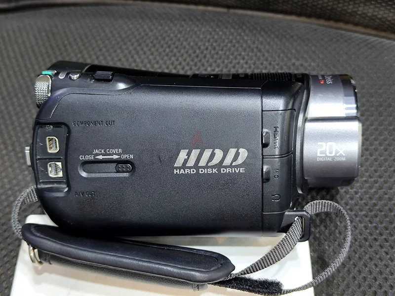 سوني هانديكام HDR-SR8E (100 جيجابايت) كاميرا فيديو عالية الدقة مزودة بقرص صلب63234612638337113