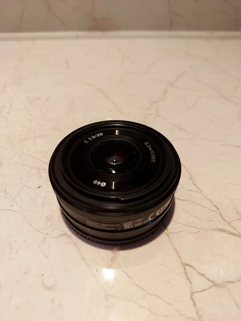 سوني 20 مم f/2.8 بفتحة E-mount مع مرشح ND 3263233640817793113