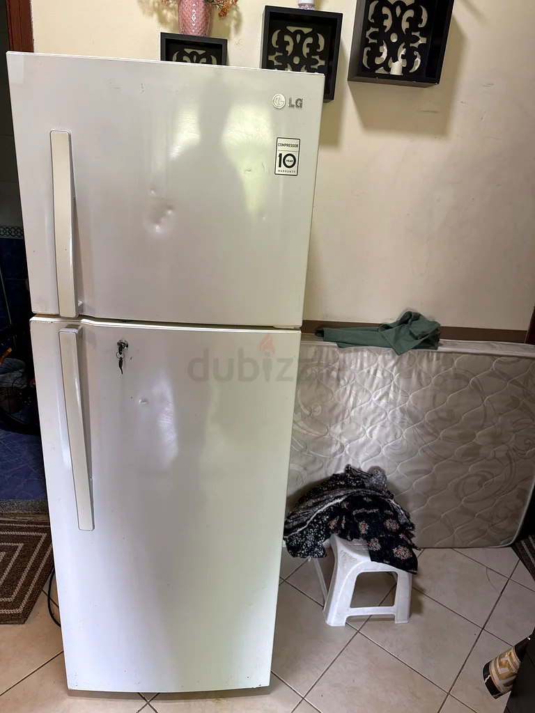 ثلاجة واسعة وبأسعار معقولة للبيع!63253484918273112