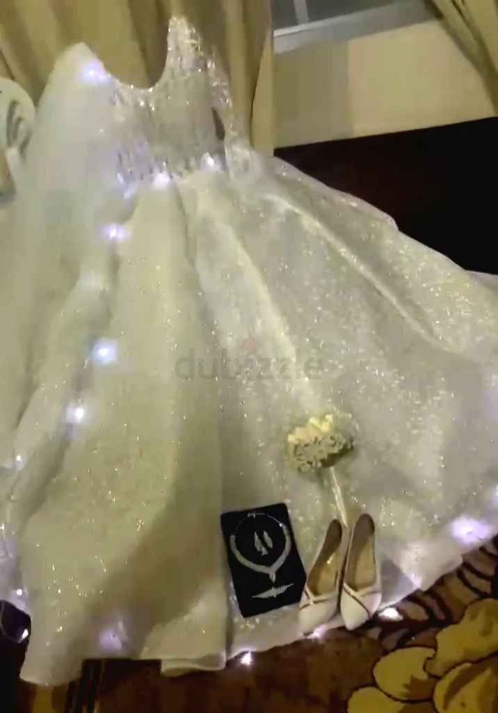 Wedding dress bride _ engagement _ celebration _ occasions63239080770946113