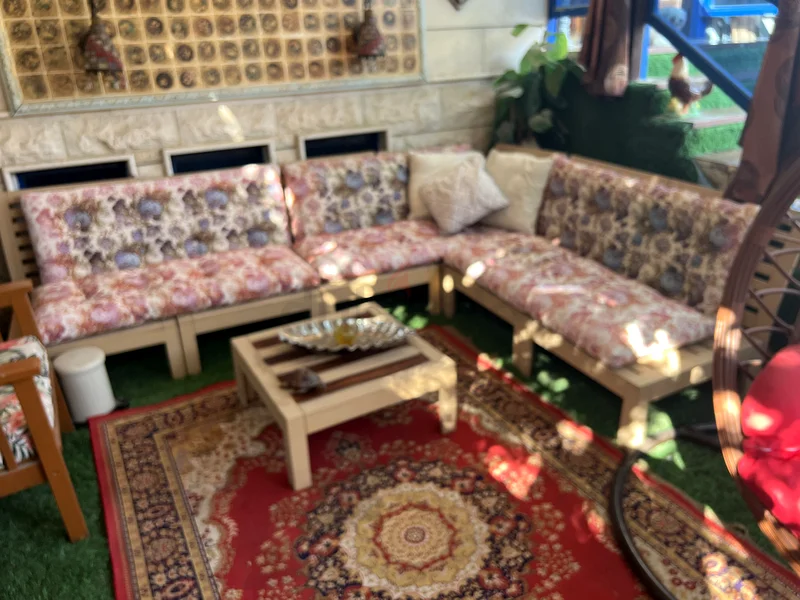 أريكة حديقة بحالة جيدة63218314480514114