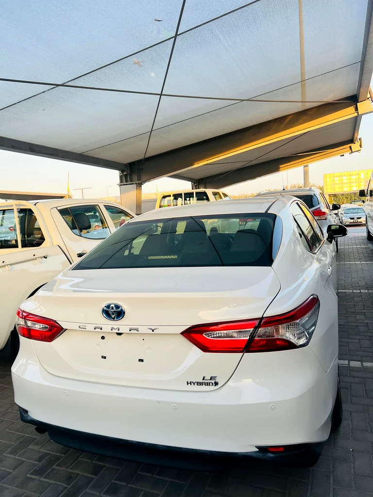 Toyota camry hybrid 201863164767760899111