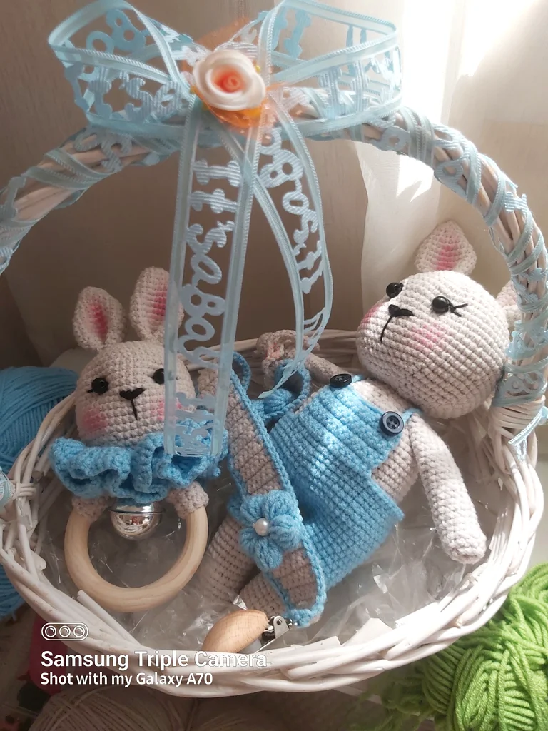Adorable Handmade Crochet Bunny Set for Your Baby!632053617378571120