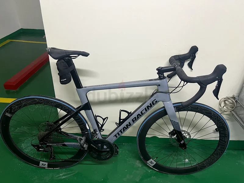 Road bicycle Titan Racing Vanquish, Nano carbon frame. Internal cable routine.63169470520065111