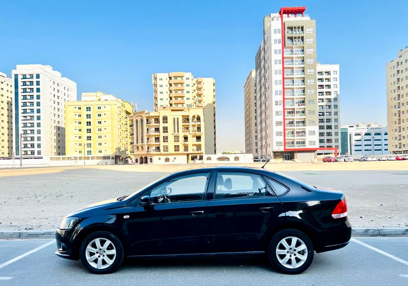 A Very Clean And Beautiful VOLKSWAGEN POLO 2013 BLACK GCC 1.6L WELL MAINTAINED REF. 068263152752988162111