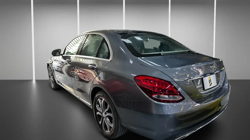 2017 Mercedes- Benz C30062931643394305114