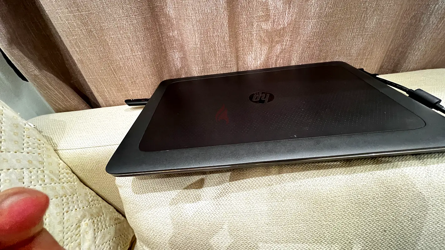 Powerful Intel Core i5 Laptop - Perfect for Work and Play!63254489770498113