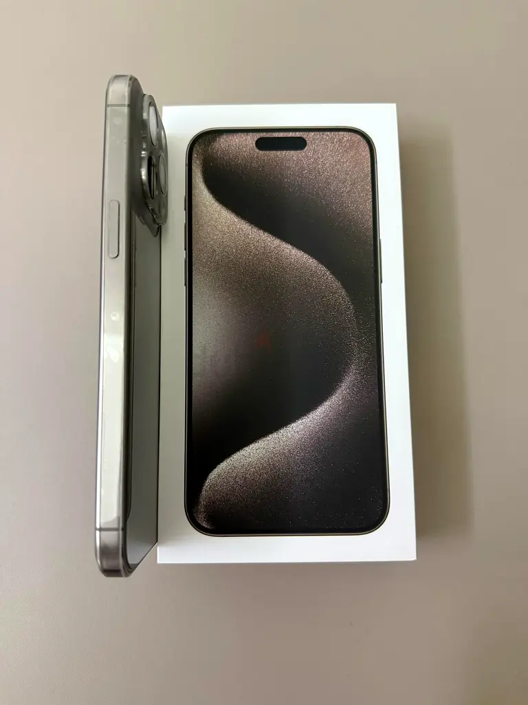 iPhone 15 Pro Max Natural Titanium
