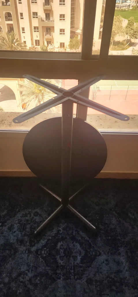 Ikea round table63216834486274111