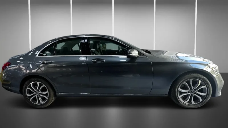 2017 Mercedes- Benz C30062931643394305113