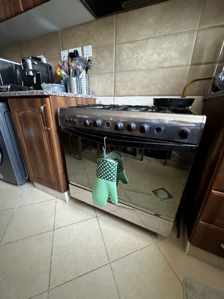 Gas cooker63168524134529112
