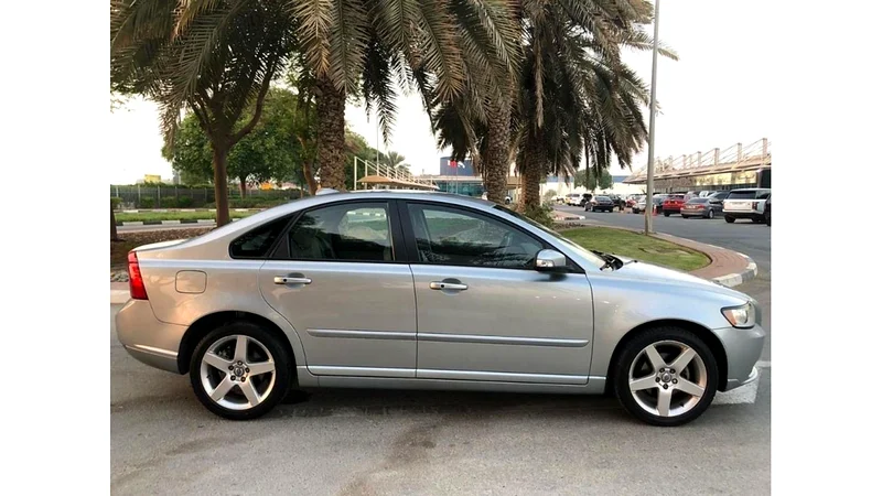 VOLVO S40 2012 IN EXELLENT CONDITION62932674814210114