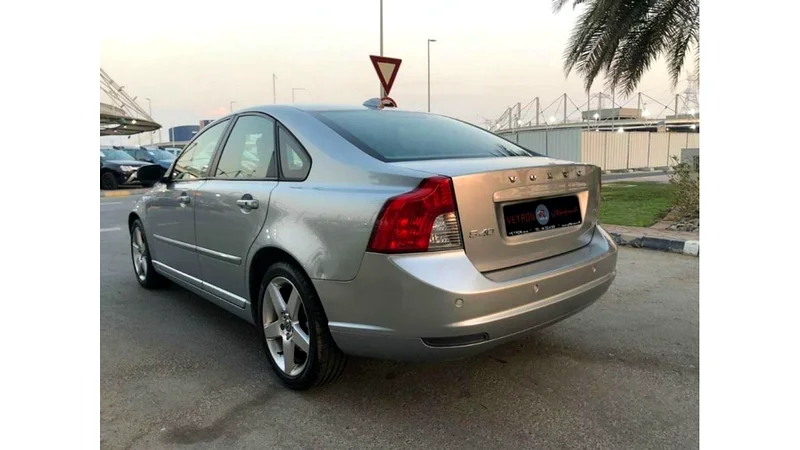 VOLVO S40 2012 IN EXELLENT CONDITION62932674814210113