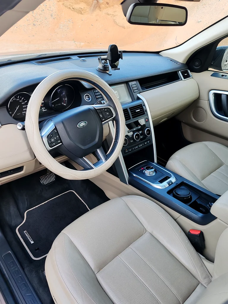 Rang rover discovery 2016 GCC agency service63159712156163111