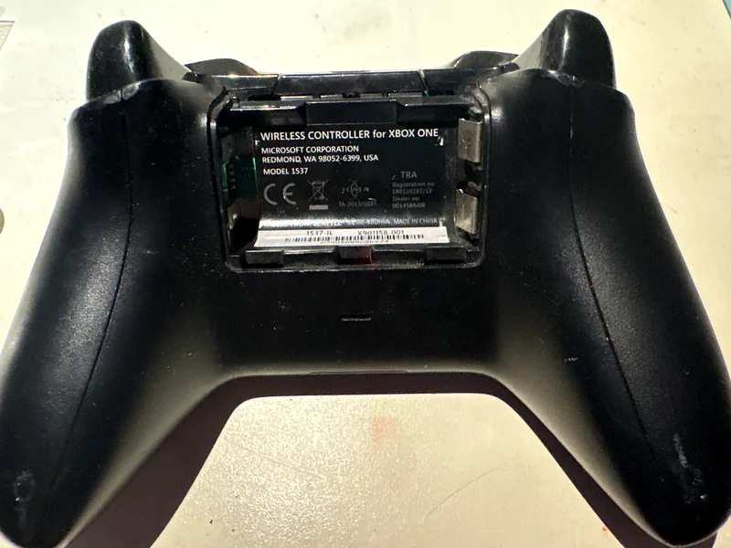 وحدة تحكم Xbox one DAY ONE نادرة جدًا!63231695129985112