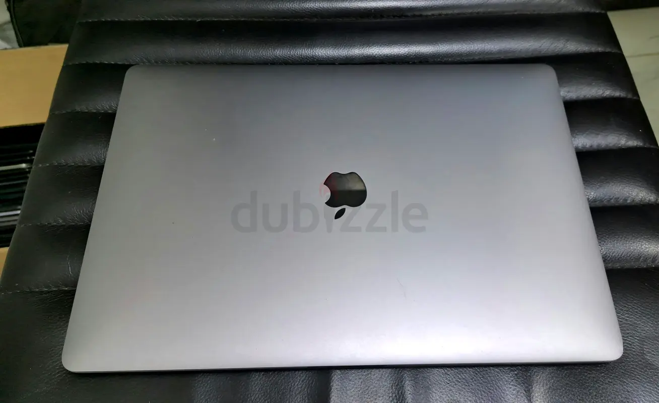 MacBook Pro 2018 15"63254995316353111
