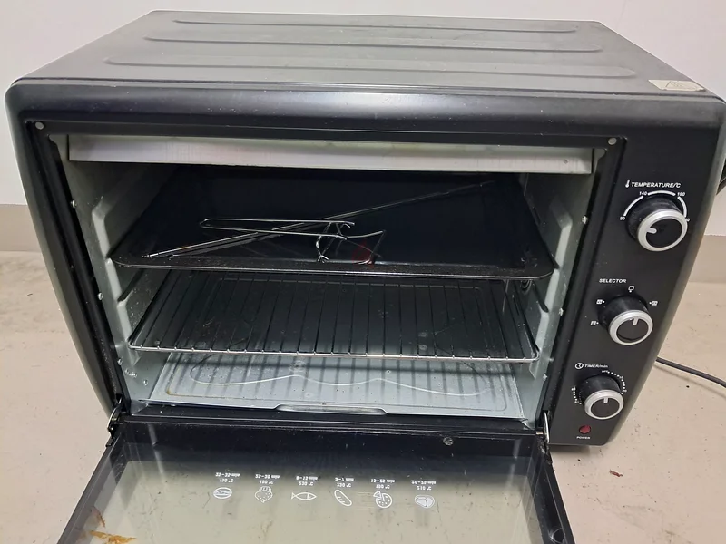 Black  Decker Convection Oven - Perfect for Your Kitchen!63247748261635111
